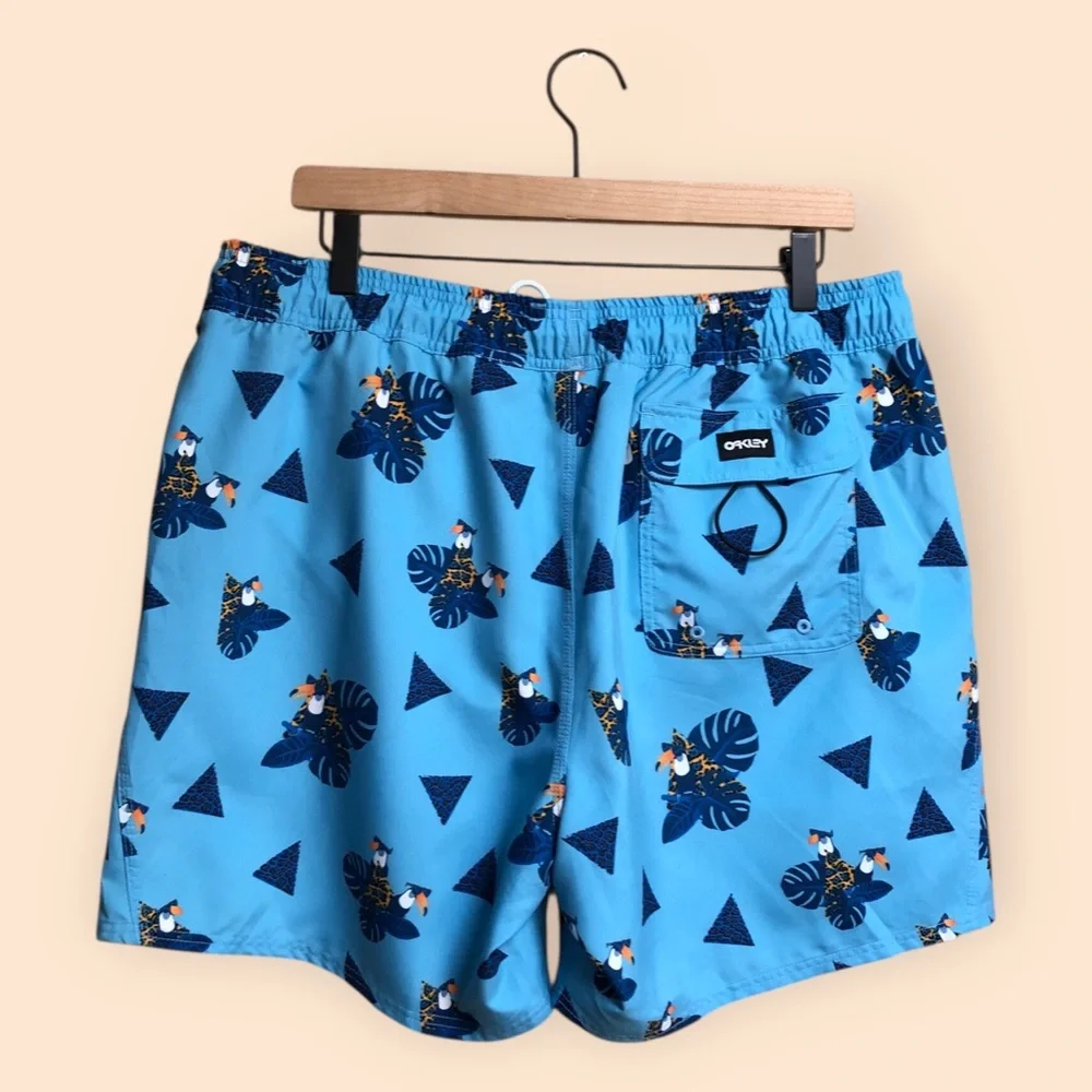 Oakley NWT MENS Toucan Tropics 16” Beach Shorts Blue Active Swim MENS Large